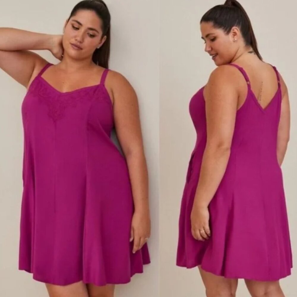 Torrid Trapeze Embroidered Mini Slip Dress in Magenta, Size 2.